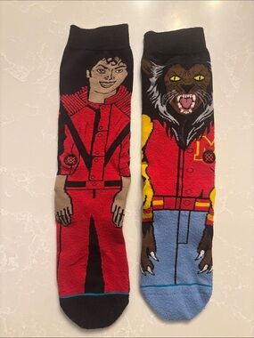 Thriller 👻 Novelty Red & Black Michael Jackson and Werewolf Crew Socks - Men